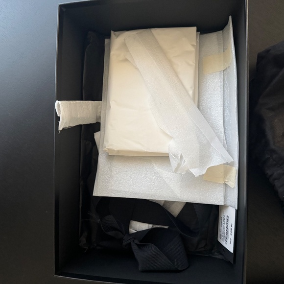 Yves Saint Laurent Envelope Medium Bag - Picture 4 of 6